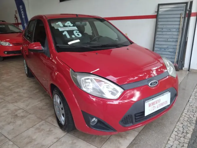 Ford Fiesta Sedan SE 1.6 8V Flex 4P 2014