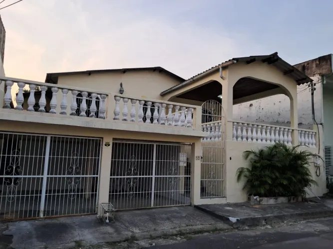 Casa grande no conjunto nova republica