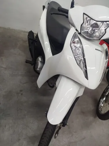 BIZ 125 ES