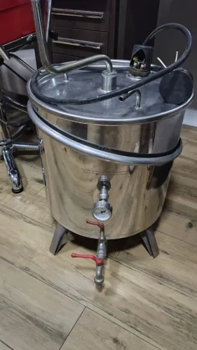 Tanque Misturador em Inox Stratus Fruit com Serpentina e Agitador-Pasteurizador/Tacho Inox