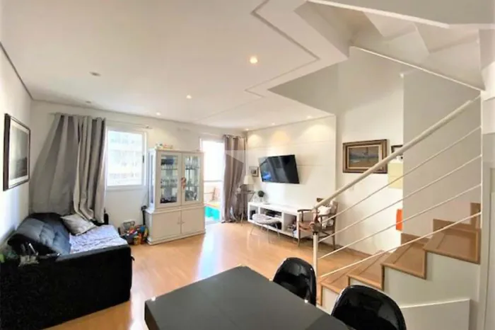 Apartamento do tipo duplex no Itaim Bibi, são 76 m², 2 dormitórios sendo 1 suíte ampla com