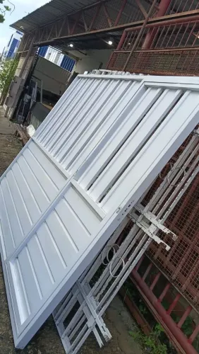 Portão de alumínio