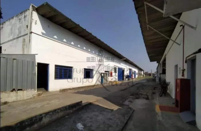 Oportunidade - Galpão Comercial - Jardim Santa Maria - Jacareí - 225,48m².