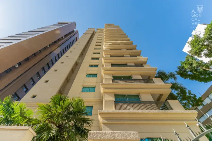 Apartamento no Strauss Palace, 04 Quartos, 03 Vagas, Cabral, Curitiba