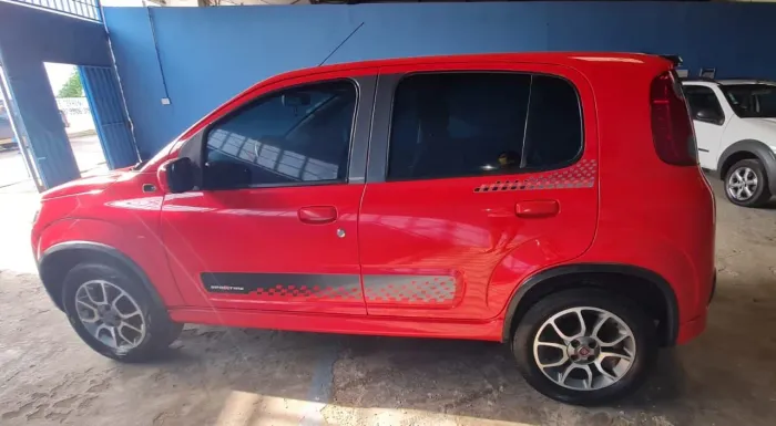 Fiat Uno Sporting 1.4 EVO Fire Flex 8V 4P 2013