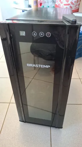 Adega climatizada Brastemp