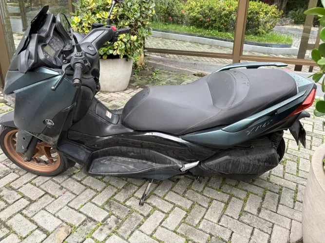Vendo Xmax nova