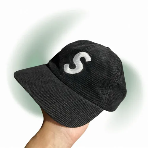 Boné Supreme S Veludo
