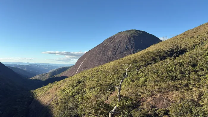 TERRENO NAS MONTANHAS DE SECRETÁRIO