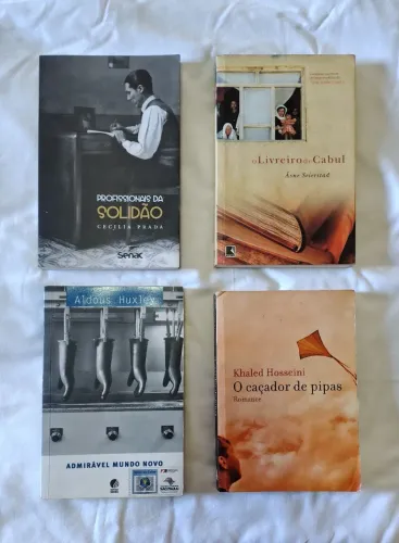Kit com 4 Livros Usados Variados