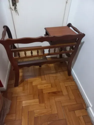 Uma linda namoradeira para telefone