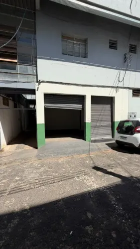Vendo sala comercial no Martins, ao lado do hospital Santa Genoveva 28 mts