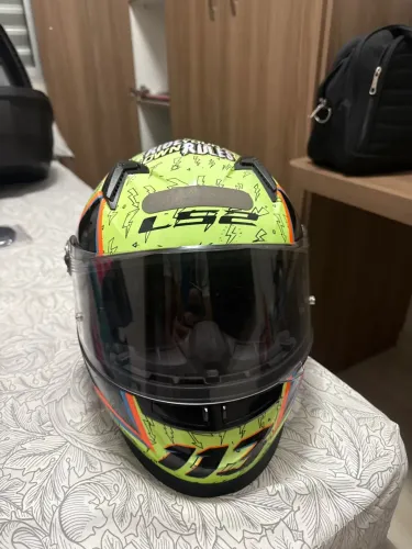 Capacete LS2 + Capacete Axxis