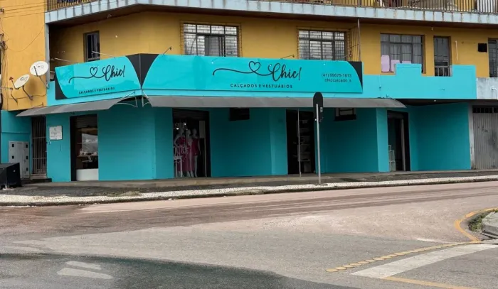 Loja de calçados e vestuário