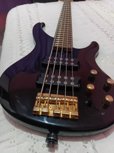 Contra baixo yamaha (troco)