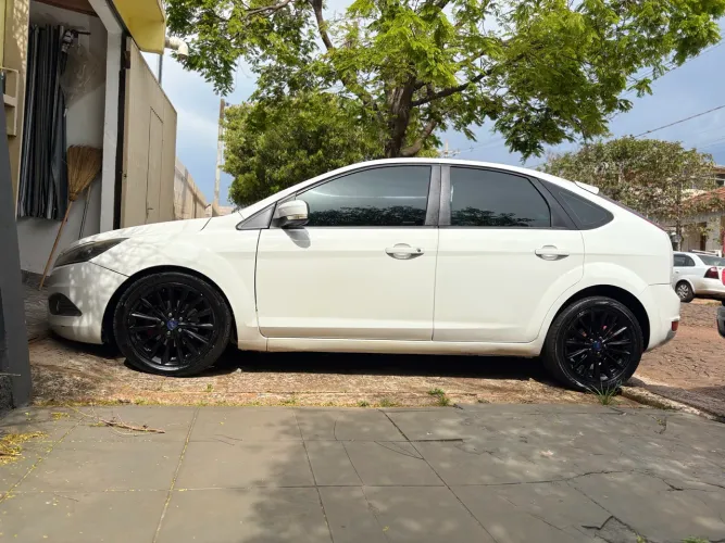 Ford Focus 2.0 16v/se/se Plus Flex 5P Aut. 2013