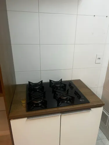 Fogão 4 bocas + armários cozinha com bancada