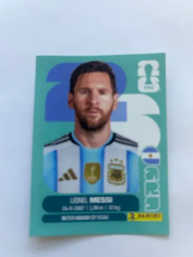Vendo figurinha lendária é Messi comum