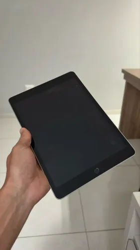 iPad 9 seminovo 64g (VALOR NEGOCIÁVEL)