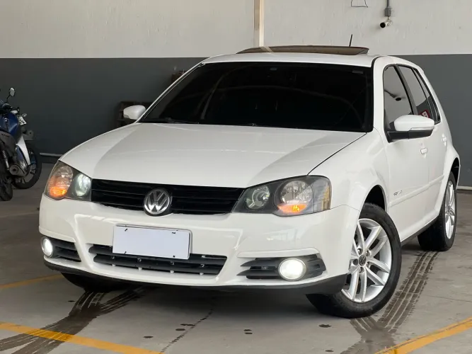Volkswagen Golf Sportline 2.0 MI Total F. 8V Tip. 2013