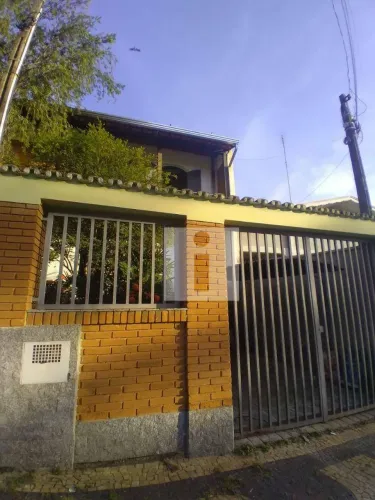 Casa com 3 dormitórios para alugar, 161 m² por R$ 3.577,00/mês - Conjunto Habitacional Vil
