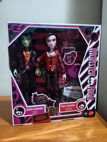 Bonecos Monster High Spelldon e Valentine Lacrados
