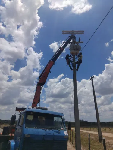 Serviços de munck e guincho reboque pesado 