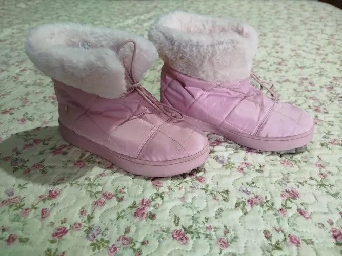 Bota impermeável Bibi rosa tamanho 32