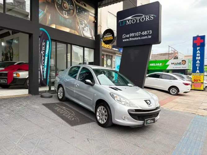Peugeot 207 Sedan Passion XS 1.6 Flex 16V 4P 2010