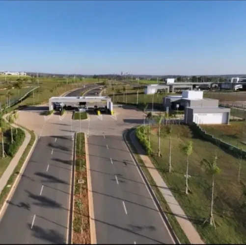 Lote plano 300m2