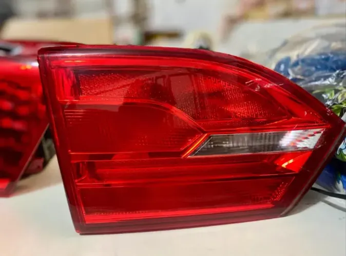 vendo par de lanternas originais vw jetta mk6 2011 a 2014