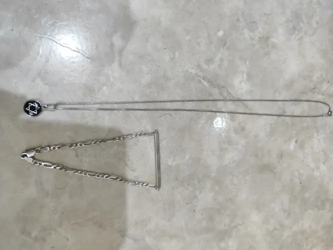 Vendo cordão de prata e pulseira