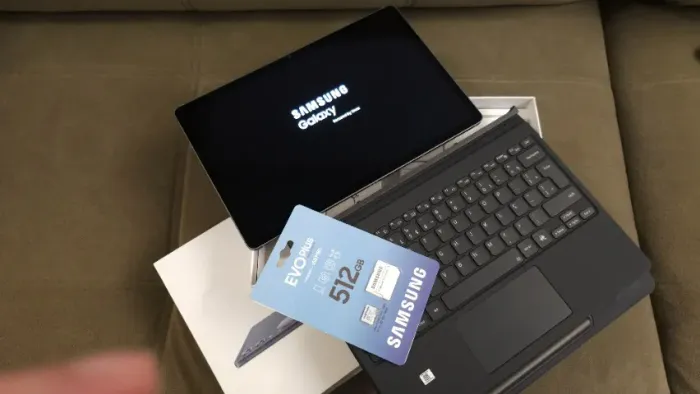 Tablet Samsung Galaxy Tab S10+, 256GB + 512GB SD Evo Plus, 12GB RAM, Tela 12.4" AMOLED 2X