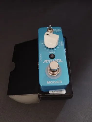 Pedal de Pitch Shift Mooer Pitch Box