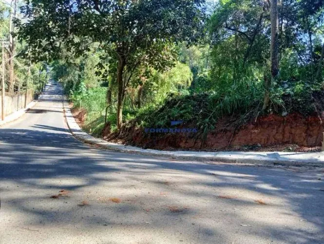 Terreno à venda com 1650 m² na Granja Viana - Cotia/SP