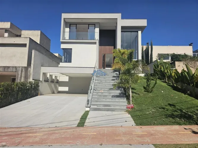 Casa à venda em Jandira, Jardim do Golf I, com 3 suítes, com 365 m², Reserva Santa Maria