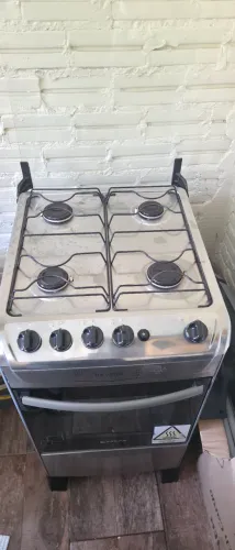 Fogão 4 bocas com forno