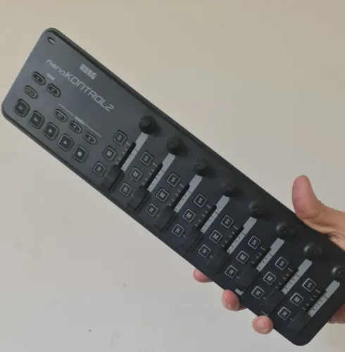 Controladora Midi Korg NanoKONTROL2 USB Slim-Line, Preta