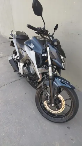 Honda Twister CB300F 2025