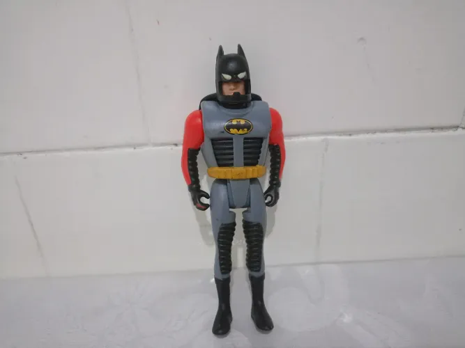 Boneco Bruce Wayne (Snap-On Armor) Batman: The Animated Series Kenner 1992