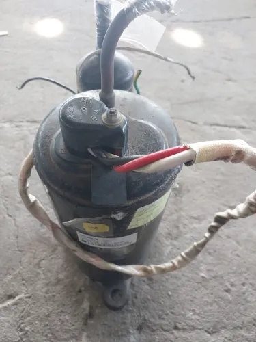 Compressor rotativo LG modelo QP390KCA
