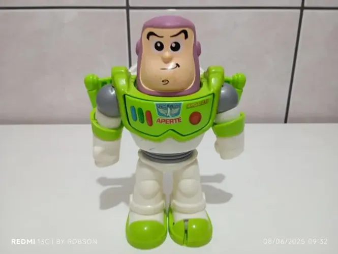 Boneco buzz Lightyear 