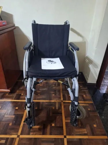 Cadeira de rodas Ottobock Start B2 com anti-tombo
