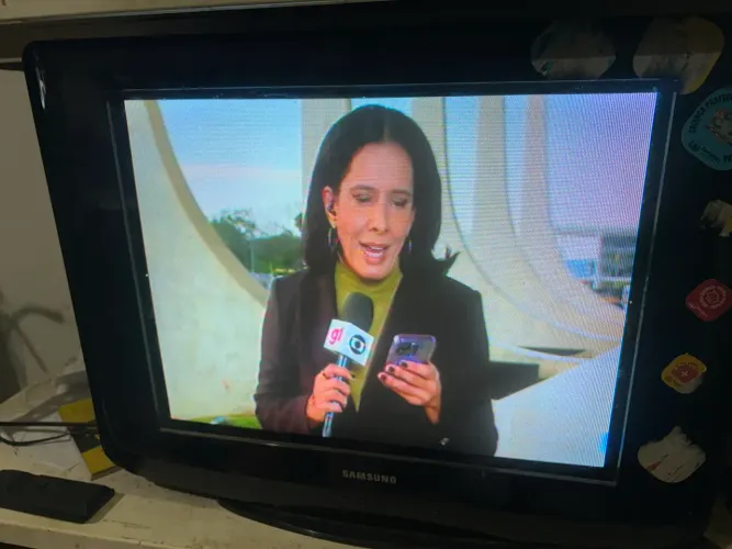 Televisão 21 polegadas