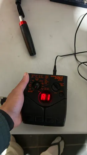 Pedaleira Zoom 506II Bass (Multi-efeitos para Contrabaixo)