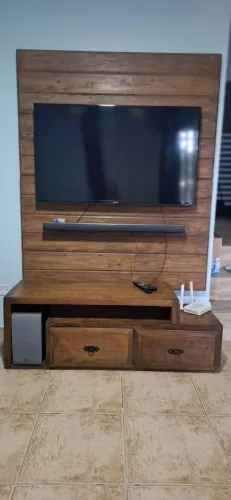 Cristaleira e rack com painel 