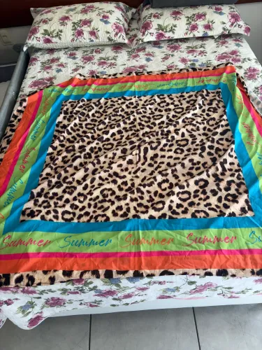Vendo pareôs de praia, estampas variadas