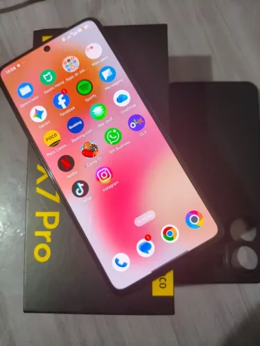 Poco X7 pro 12G 512 memória 