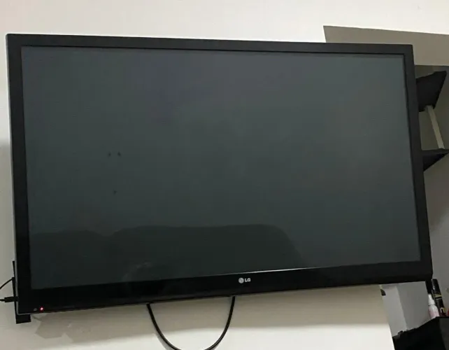 TV LG 42'' com defeito