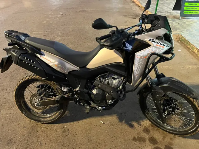 XRE 300 